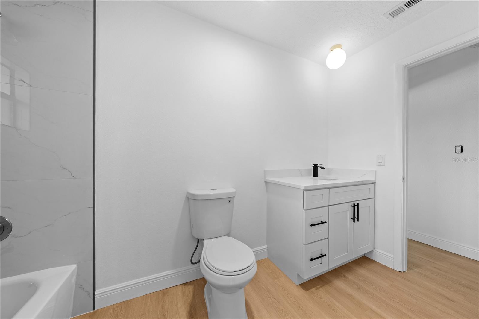 Image 30 of 41 For 5003 Gardengate Lane