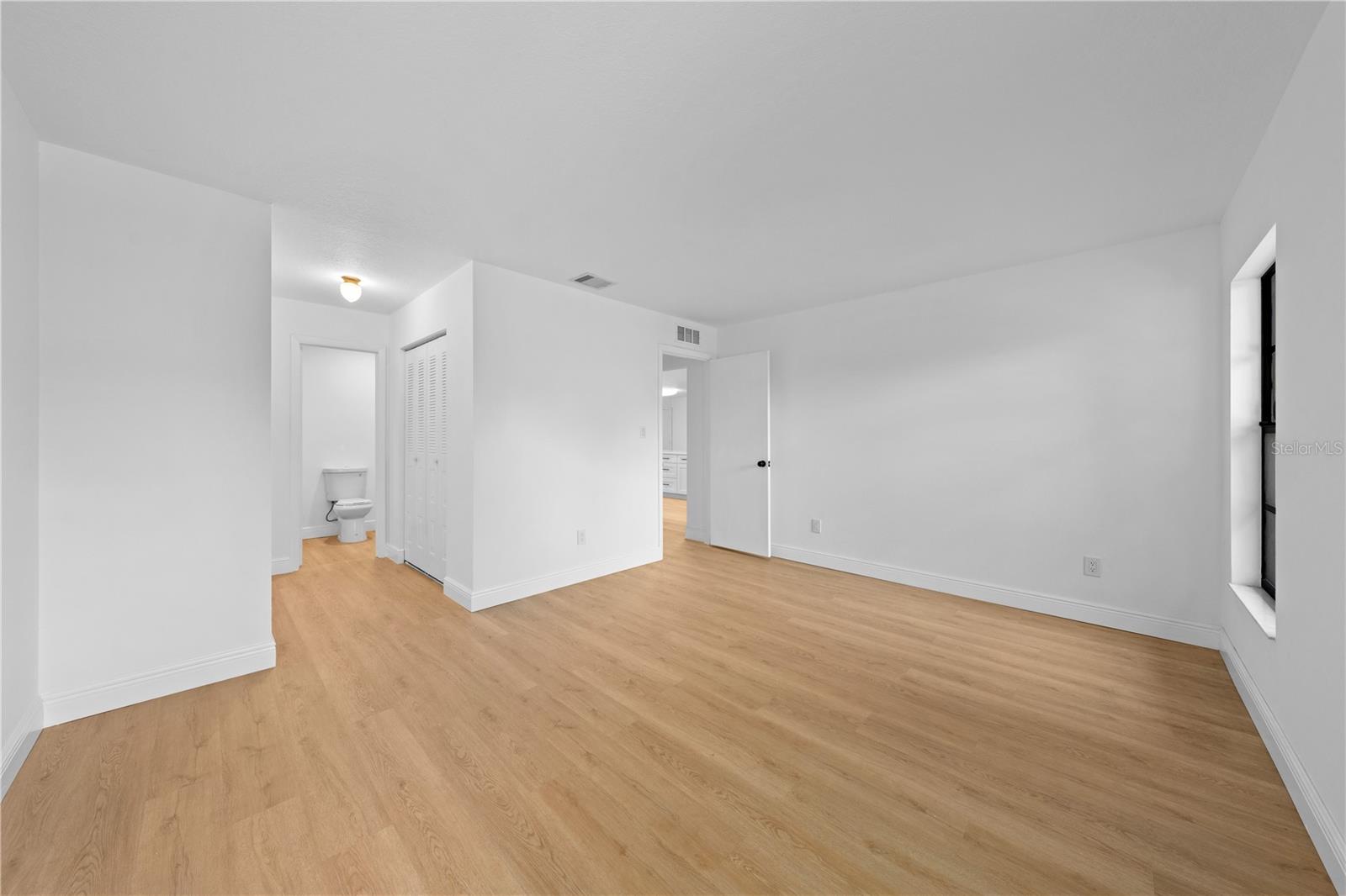 Image 32 of 41 For 5003 Gardengate Lane