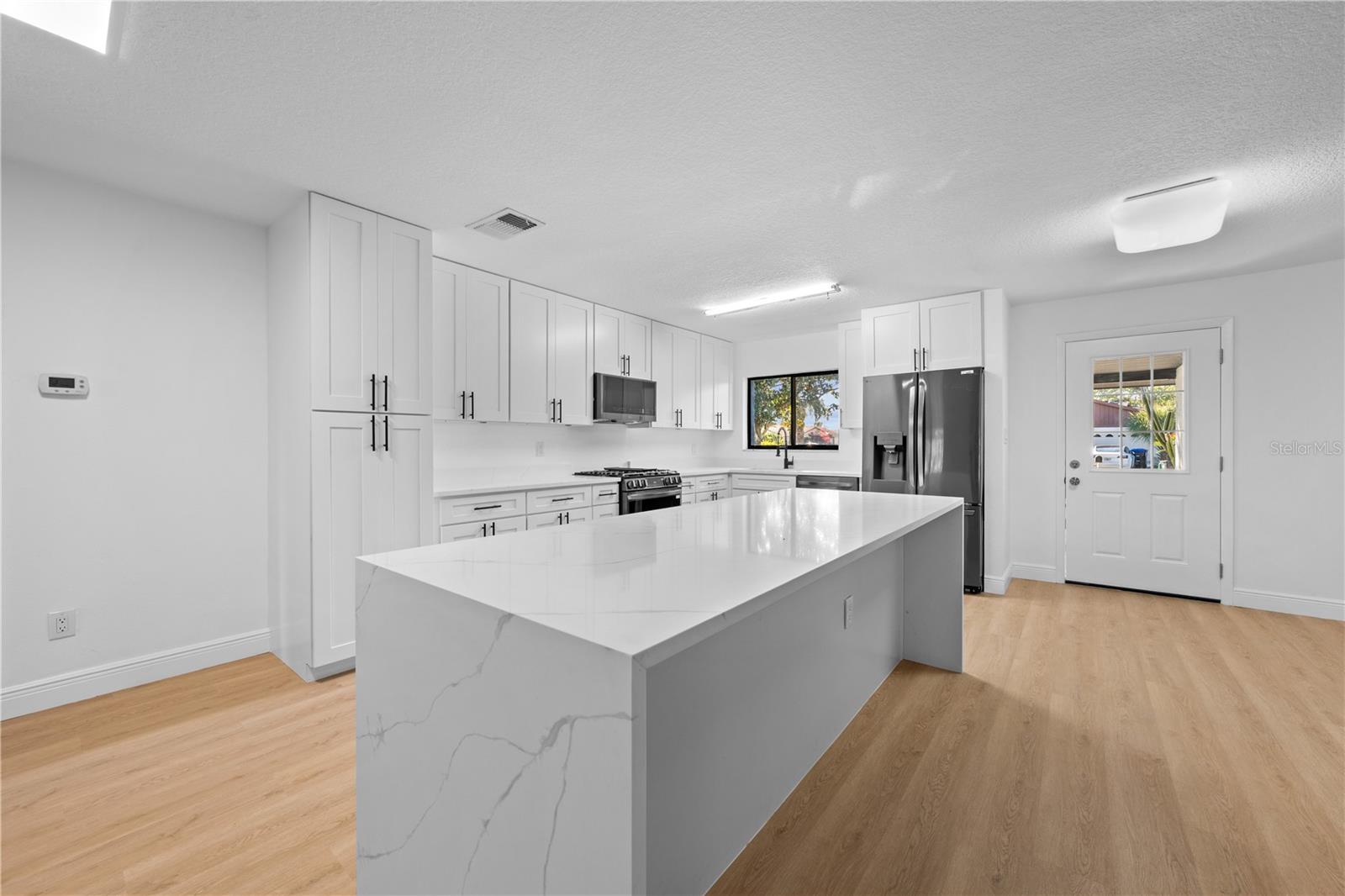 Image 4 of 41 For 5003 Gardengate Lane