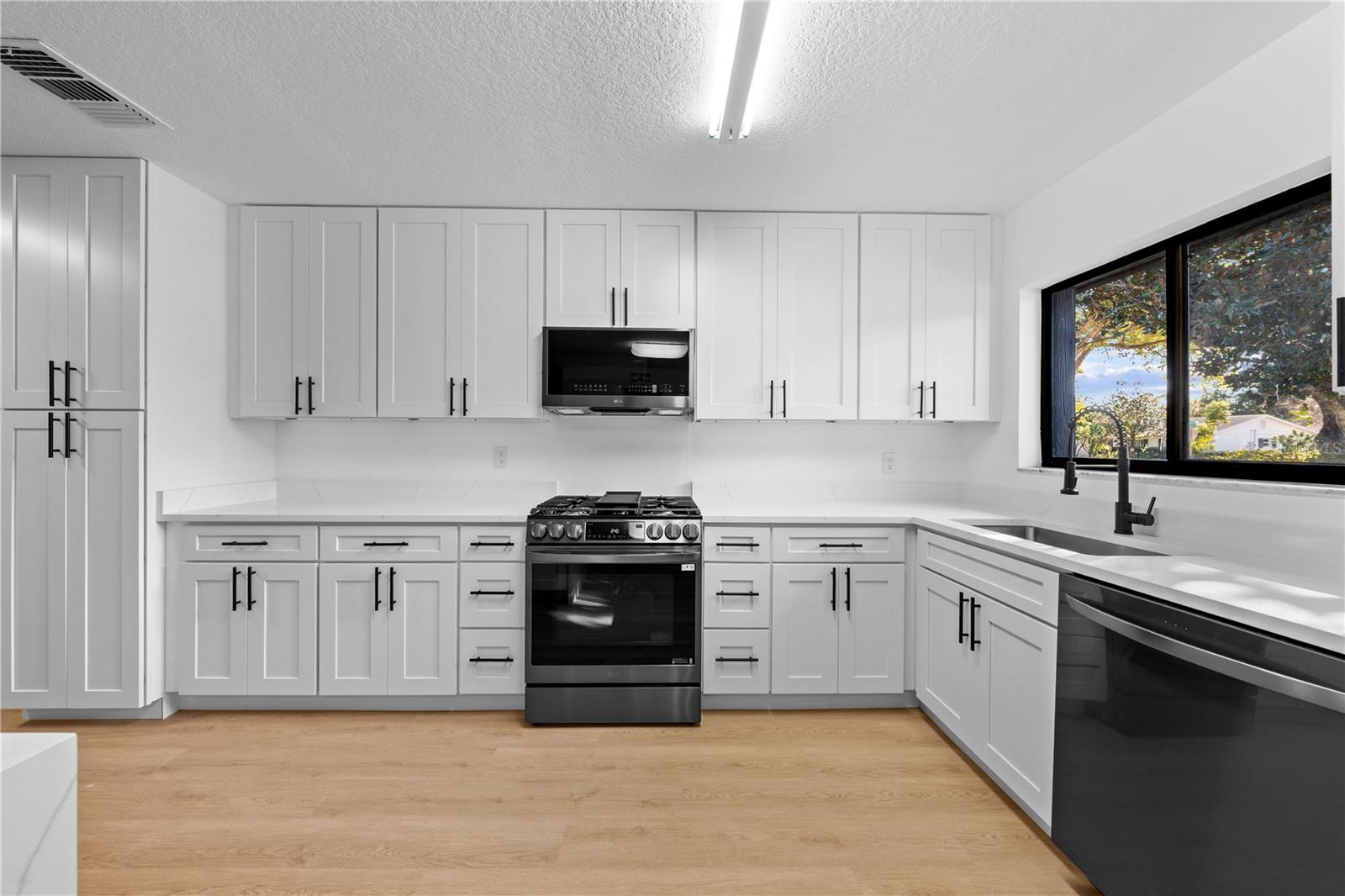 Image 9 of 41 For 5003 Gardengate Lane