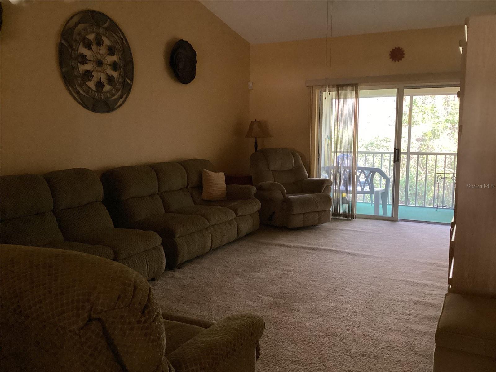 Image 18 of 45 For 13931 Timberland Drive 202