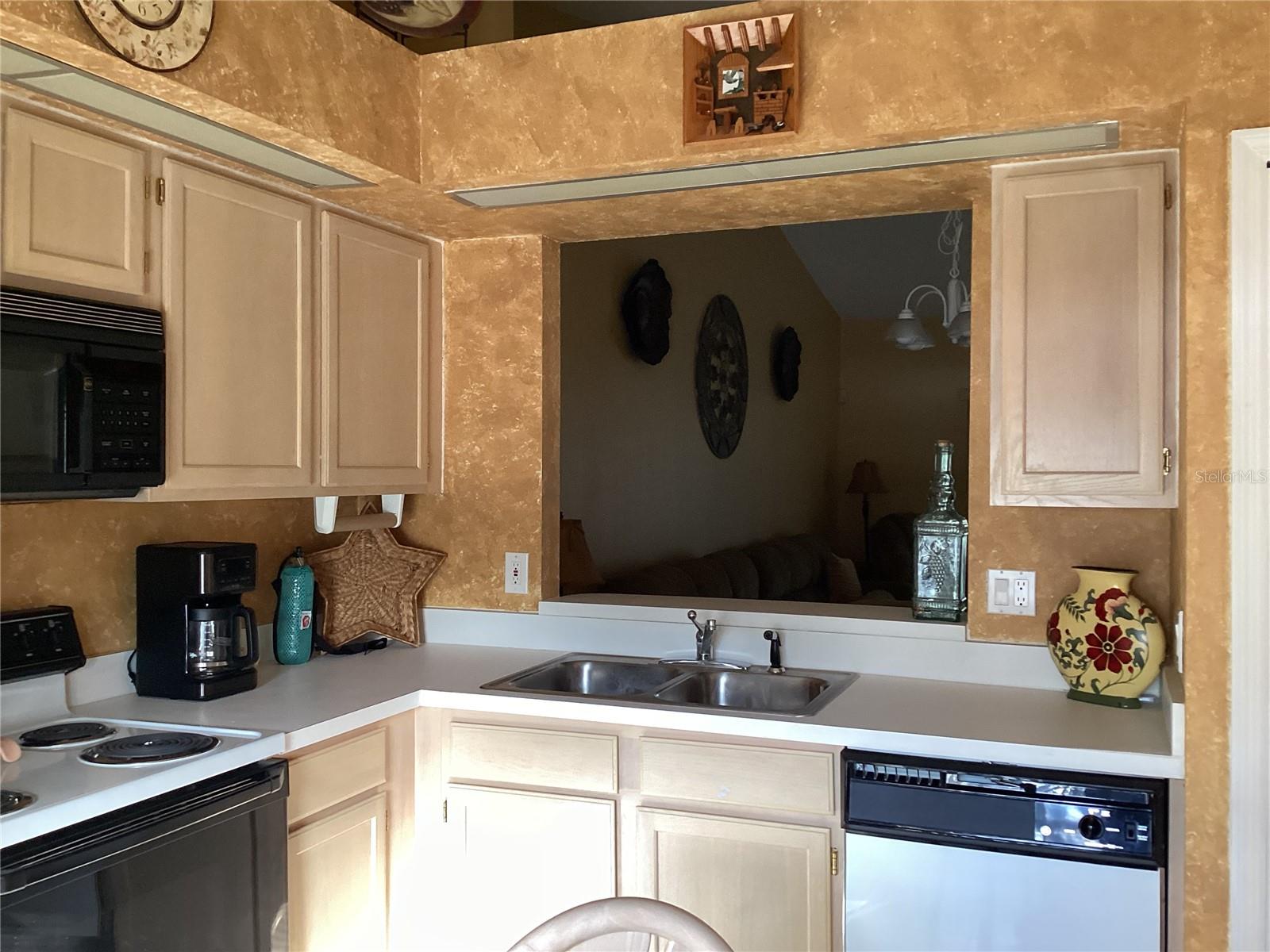 Image 5 of 45 For 13931 Timberland Drive 202