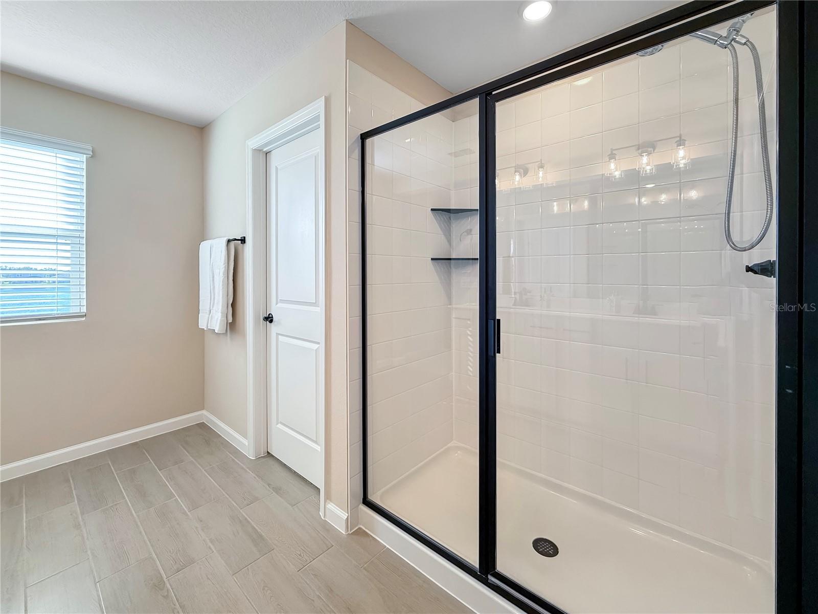 Image 18 of 60 For 2966 Sharp Road