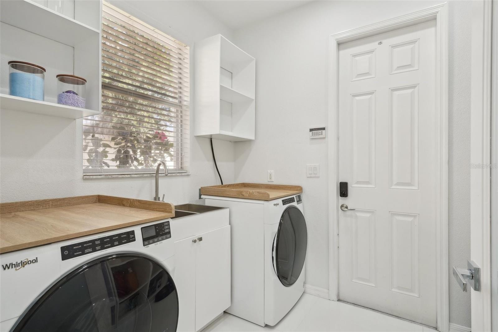 Image 19 of 51 For 6632 Pasturelands Pl