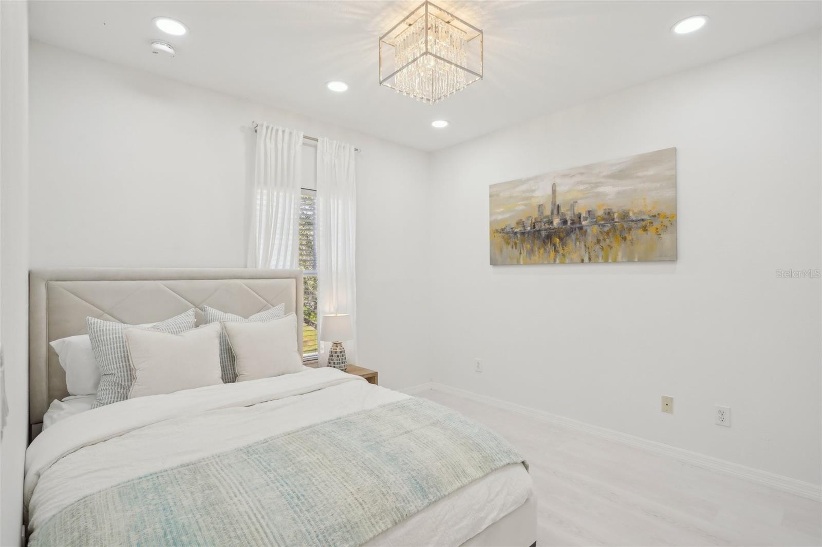 Image 27 of 51 For 6632 Pasturelands Pl