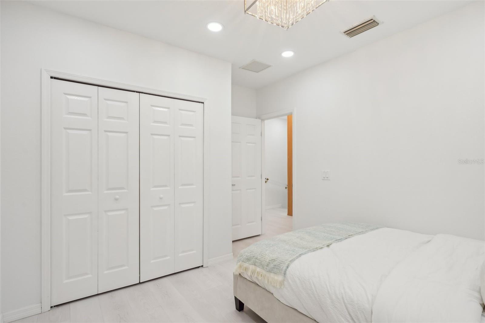 Image 28 of 51 For 6632 Pasturelands Pl