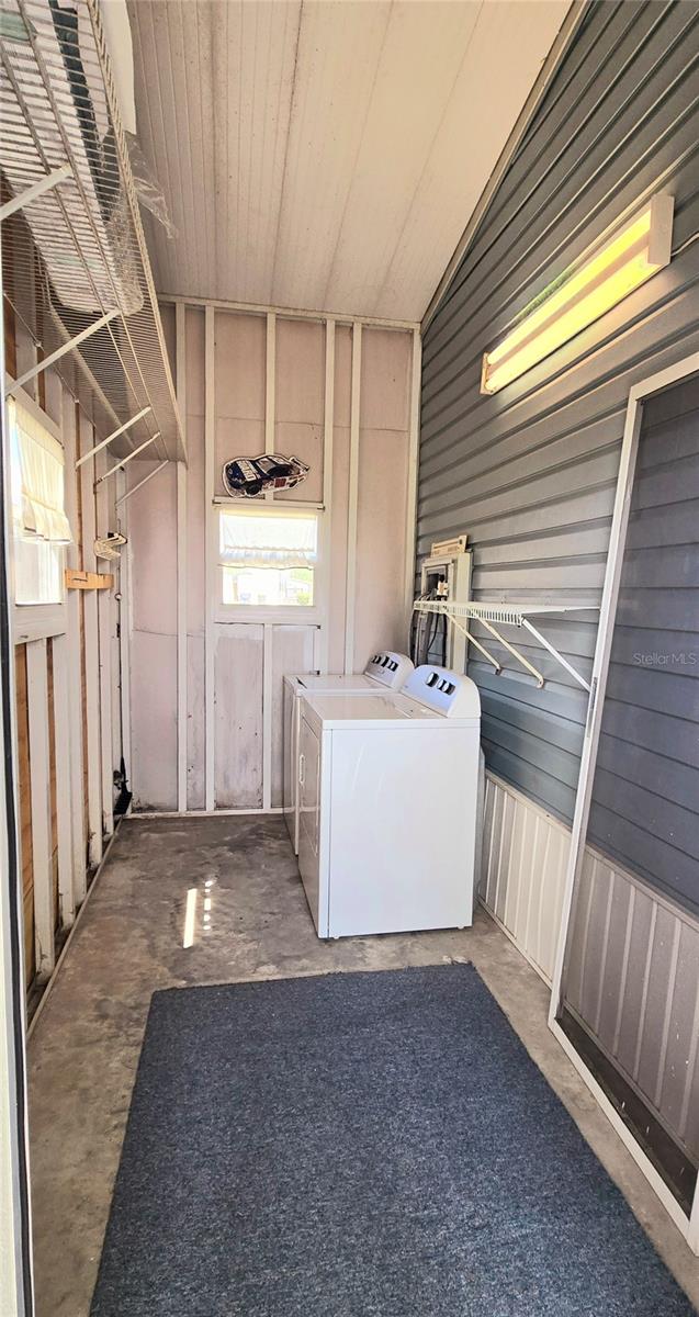 Image 17 of 26 For 50989 Highway 27  108