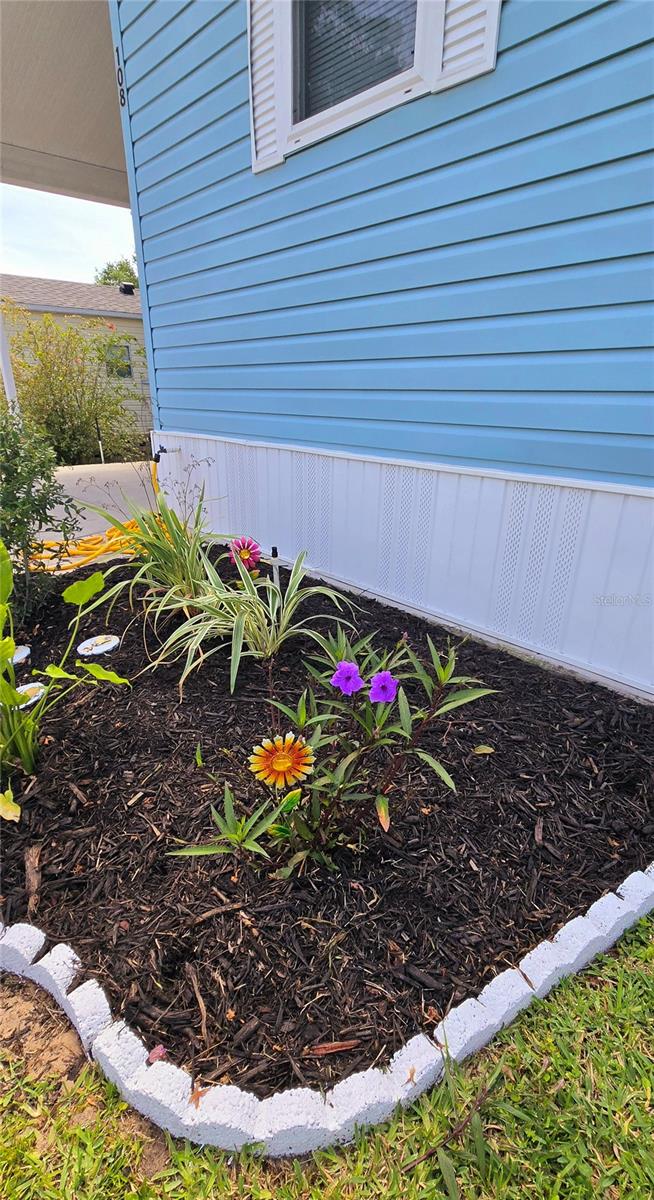 Image 2 of 26 For 50989 Highway 27  108