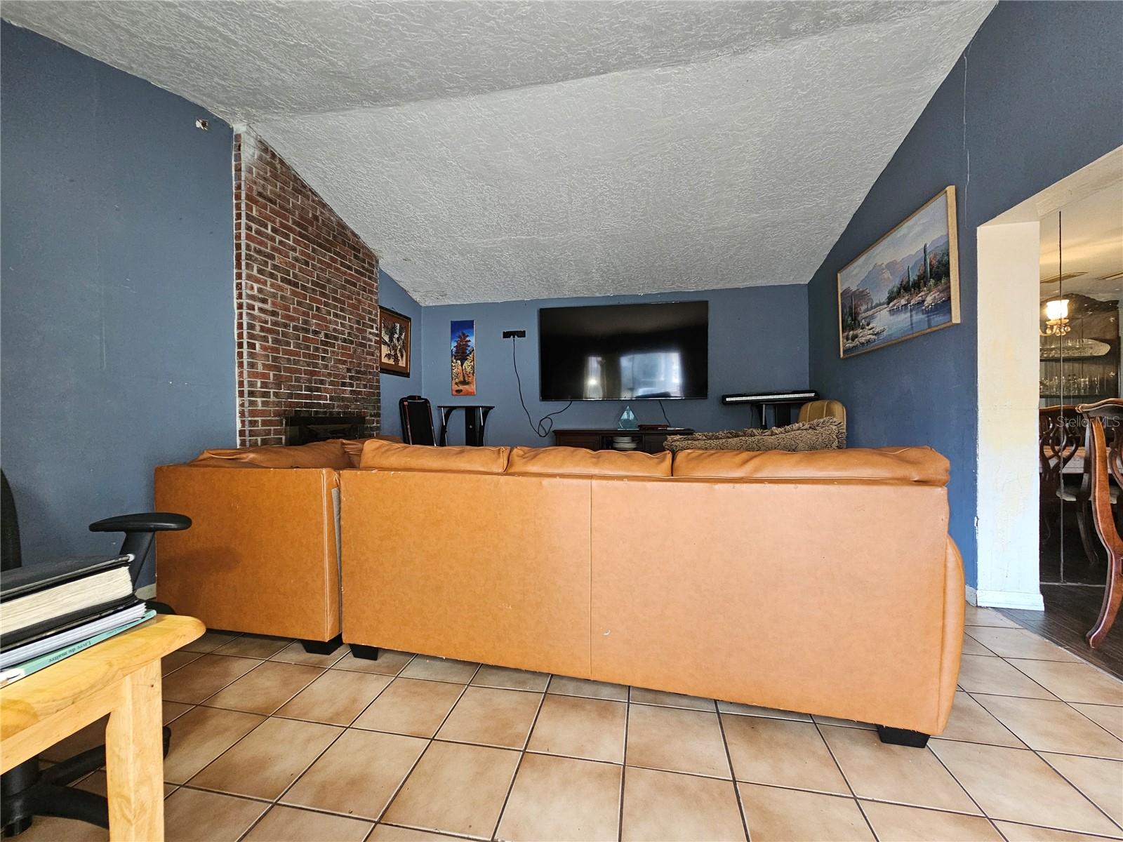 Image 15 of 40 For 4930 Hernandes Drive