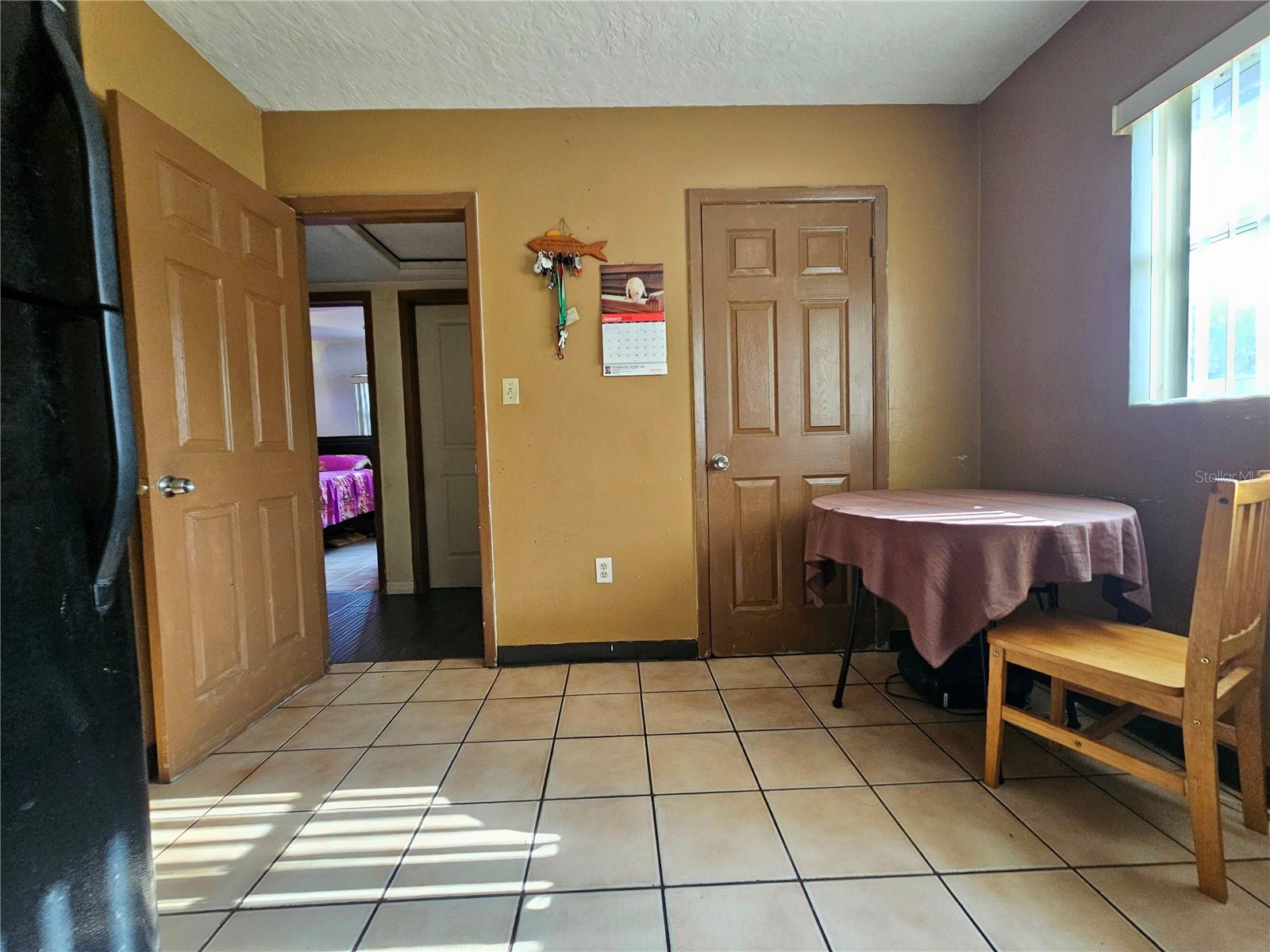 Image 21 of 40 For 4930 Hernandes Drive