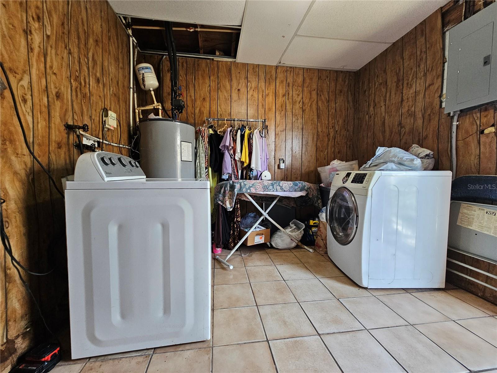 Image 30 of 40 For 4930 Hernandes Drive