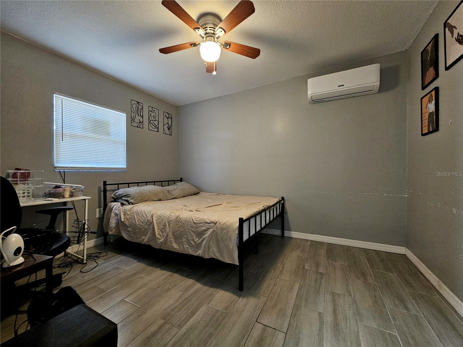 Image 33 of 40 For 4930 Hernandes Drive