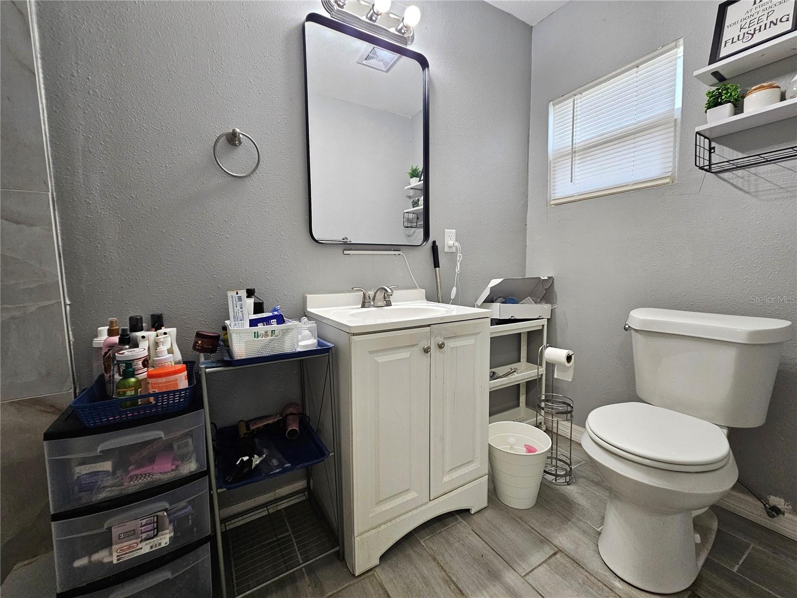 Image 36 of 40 For 4930 Hernandes Drive