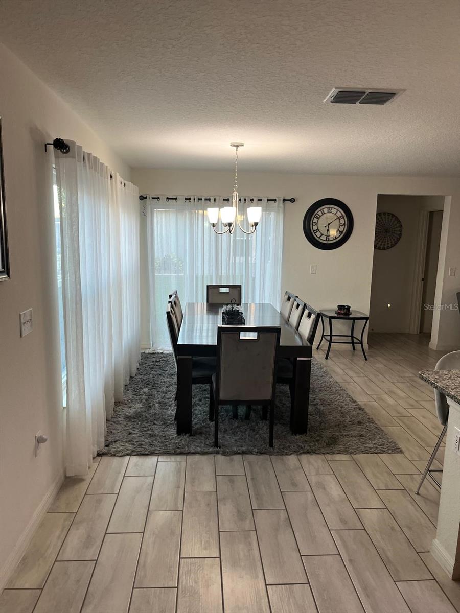 Image 2 of 5 For 4668 Glencrest Loop