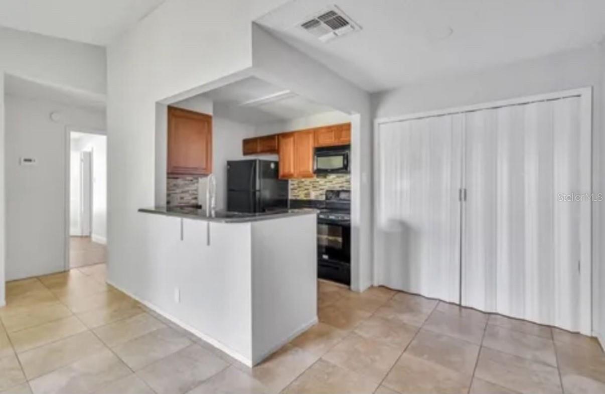 Image 24 of 28 For 3827 Bay Club Circle 204