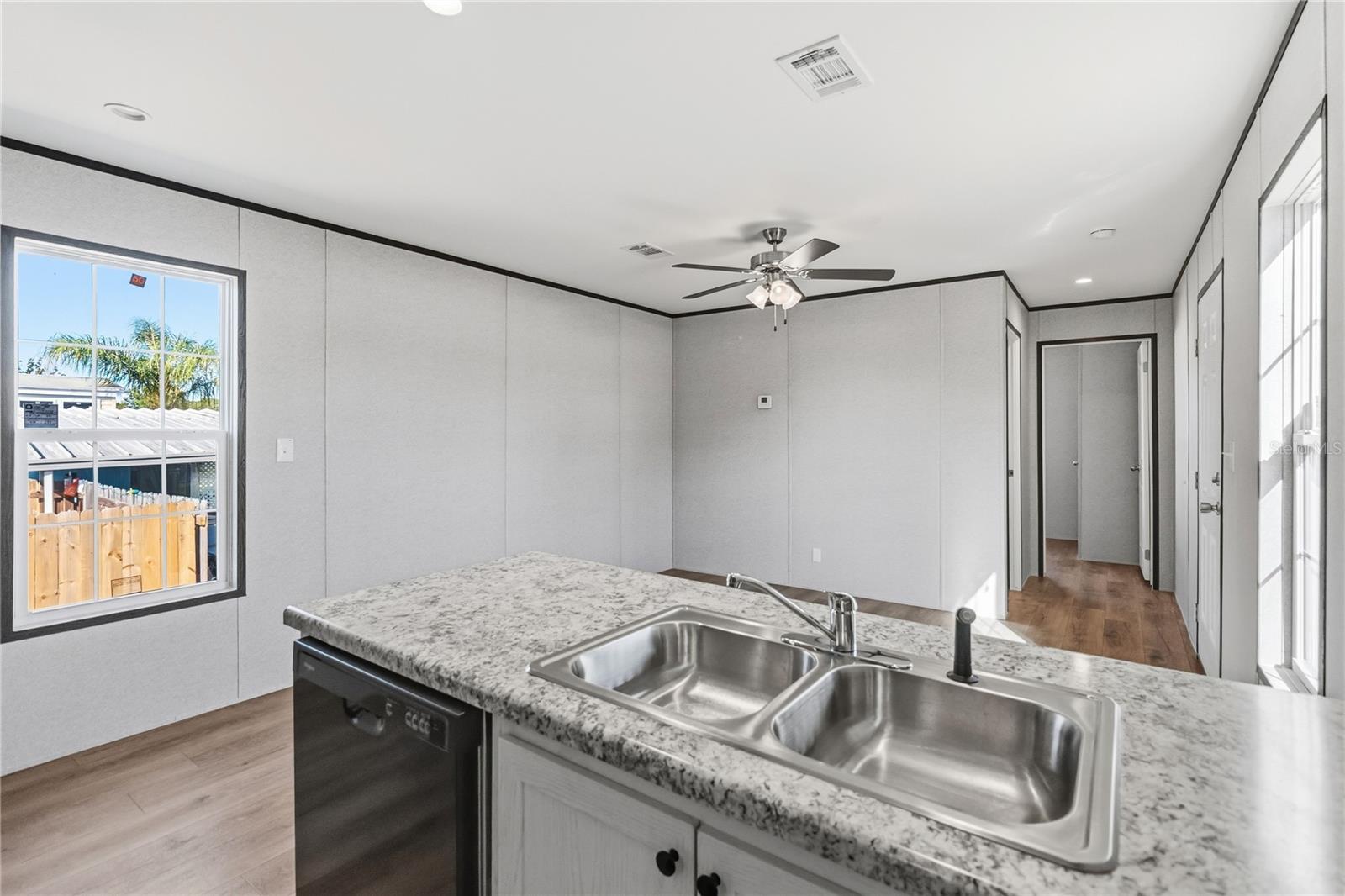 Image 12 of 20 For 2003 Oak Street