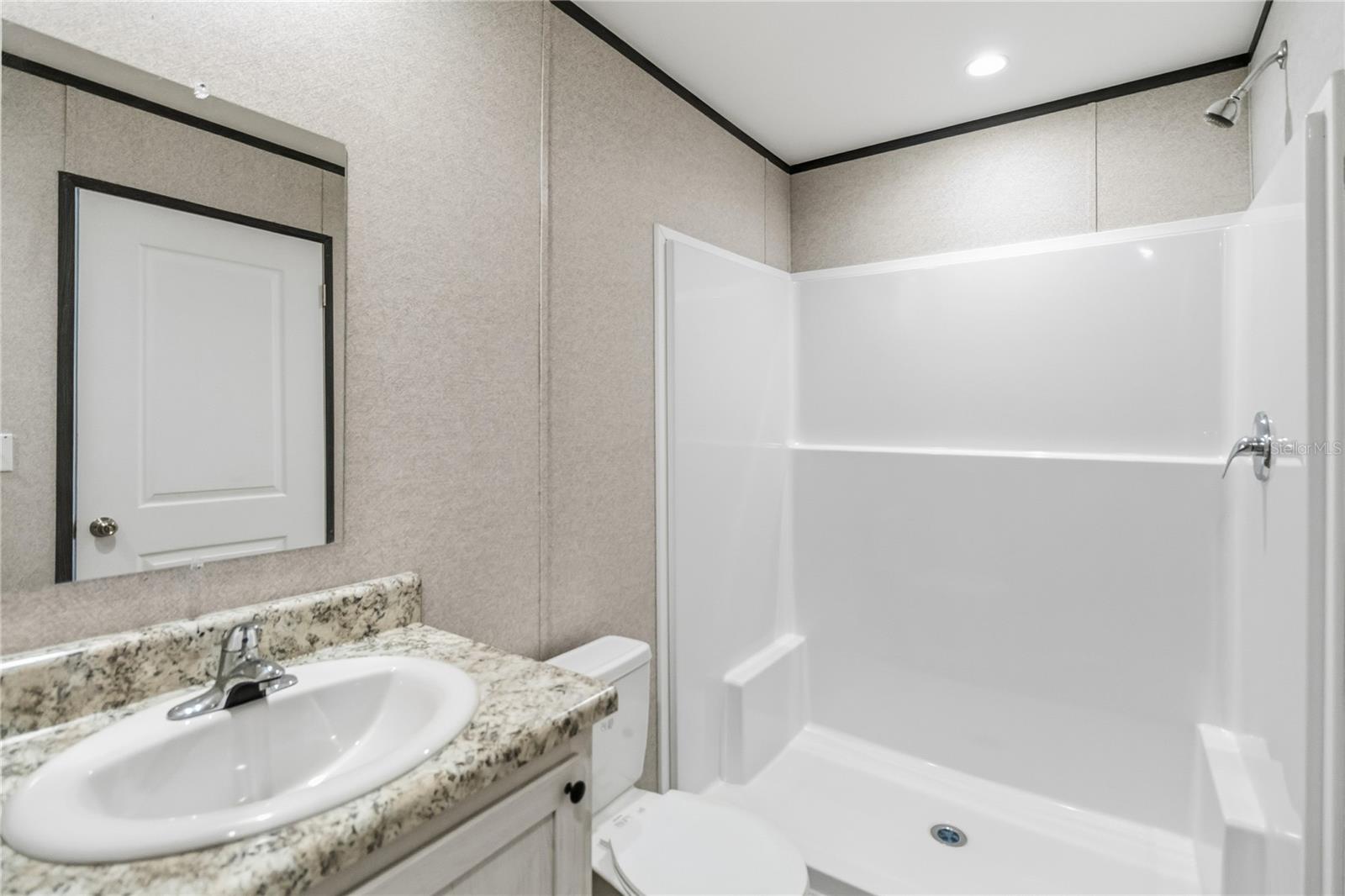 Image 16 of 20 For 2003 Oak Street