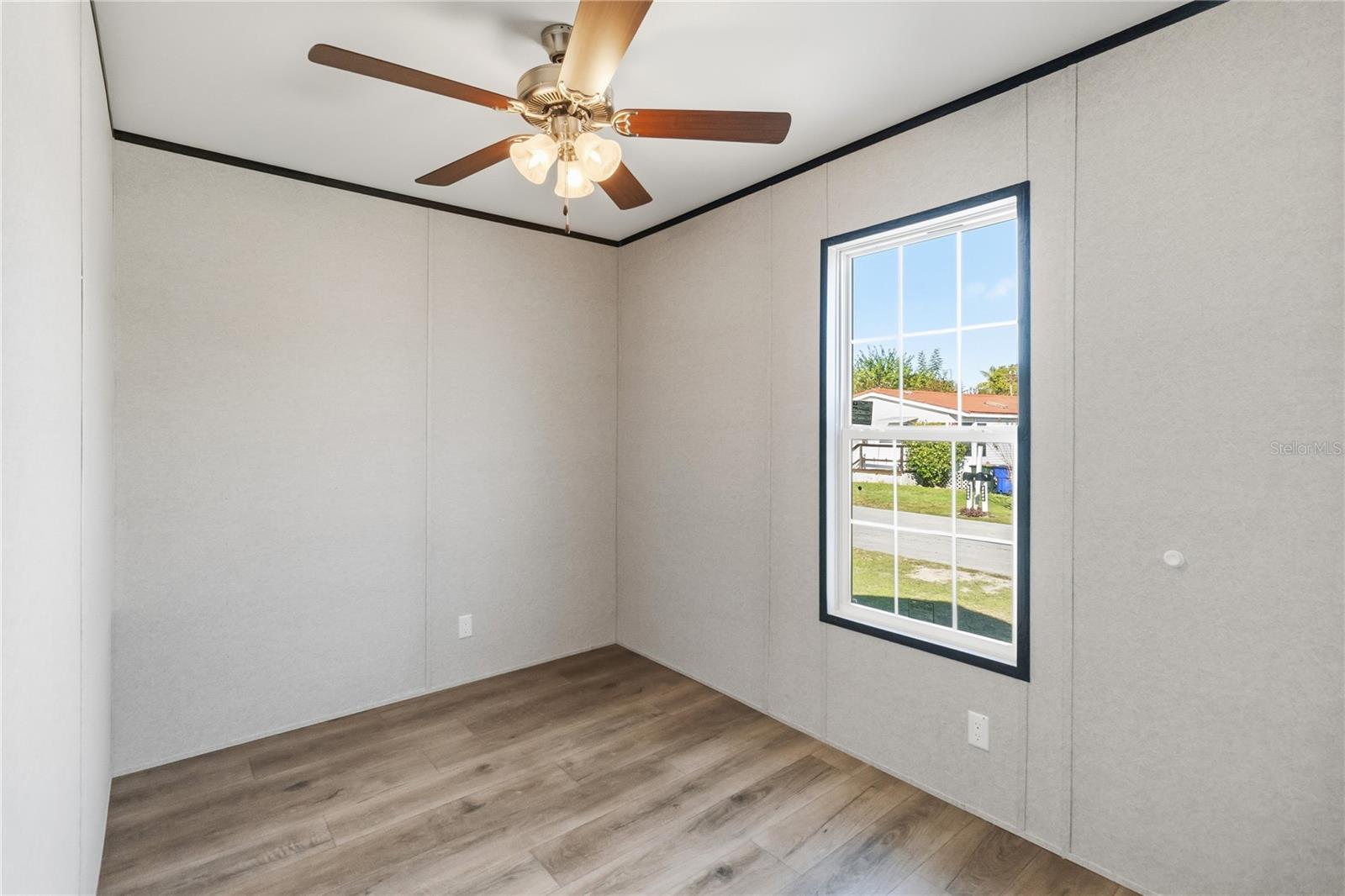 Image 17 of 20 For 2003 Oak Street