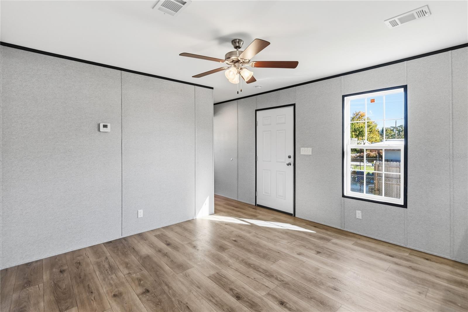 Image 8 of 20 For 2003 Oak Street