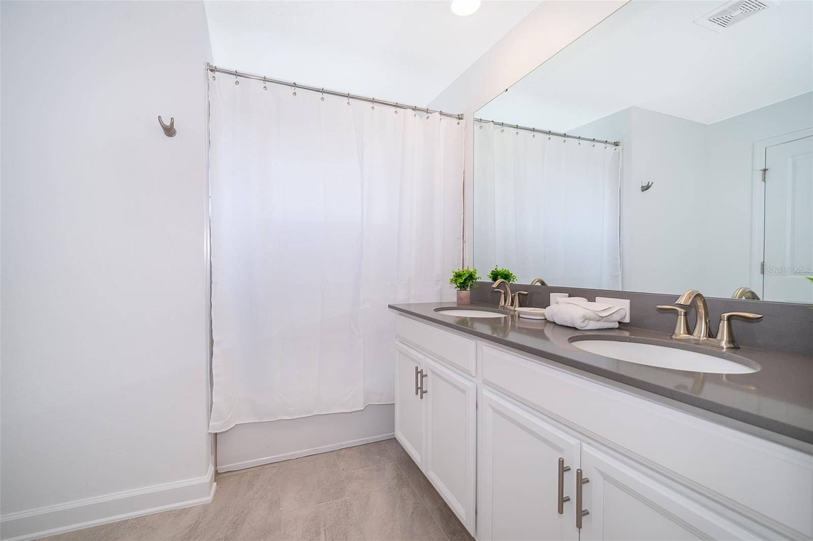 Image 18 of 35 For 1164 Kingsbarn Street