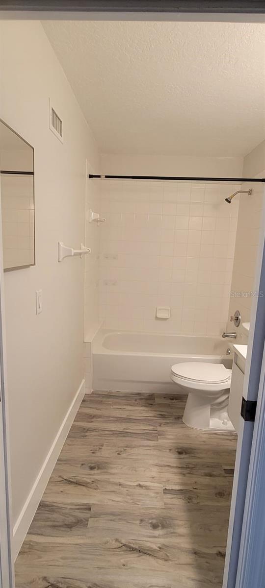 Image 10 of 13 For 4979 Ava Pointe Drive Ge