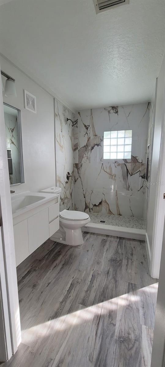 Image 7 of 13 For 4979 Ava Pointe Drive Ge