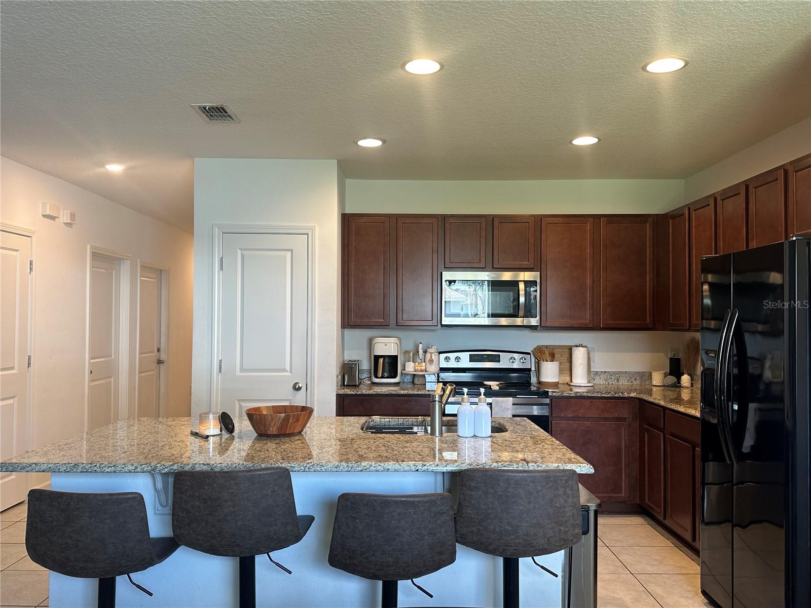 Image 7 of 14 For 819 Fillmore Court