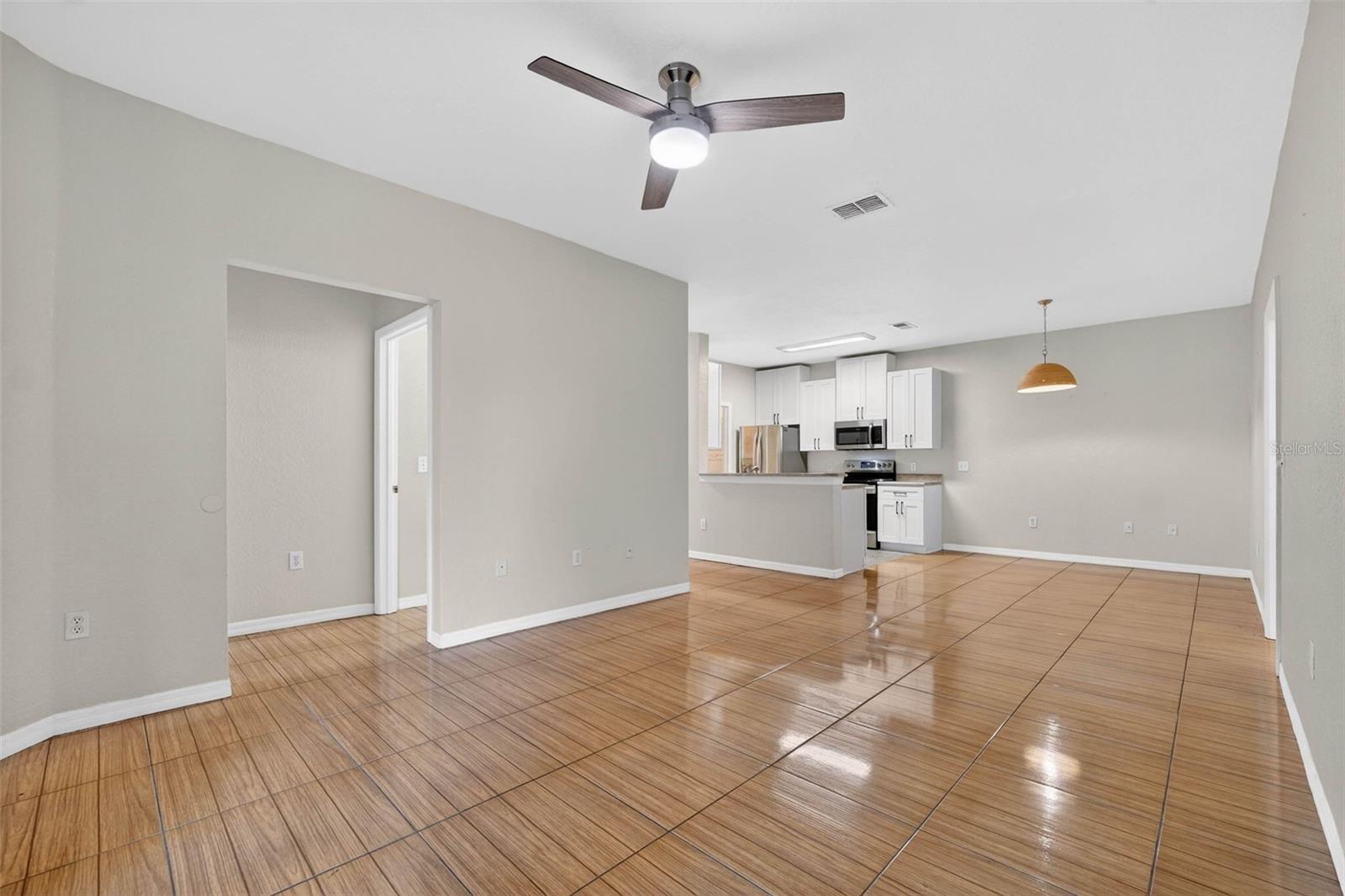 Image 25 of 62 For 5011 Hemingway Circle 5011