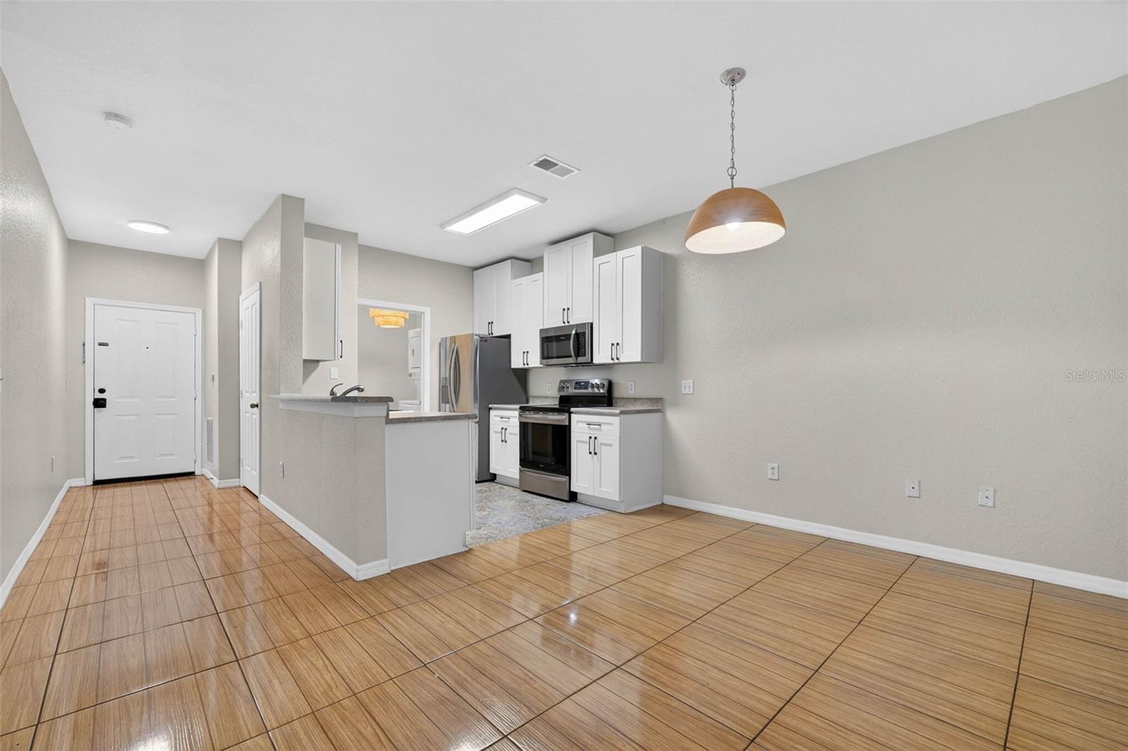 Image 5 of 62 For 5011 Hemingway Circle 5011