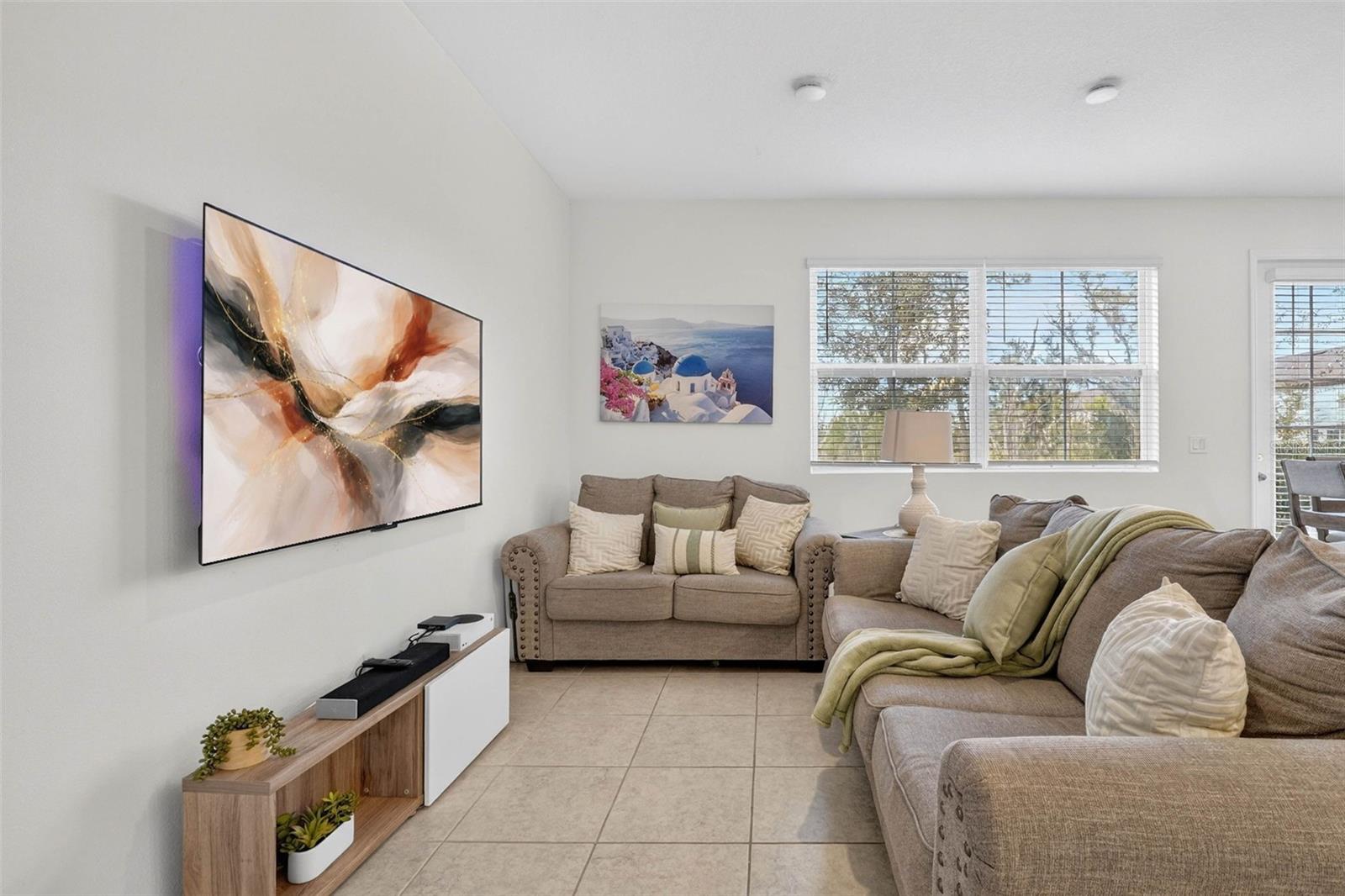 Image 18 of 77 For 832 Longboat Drive