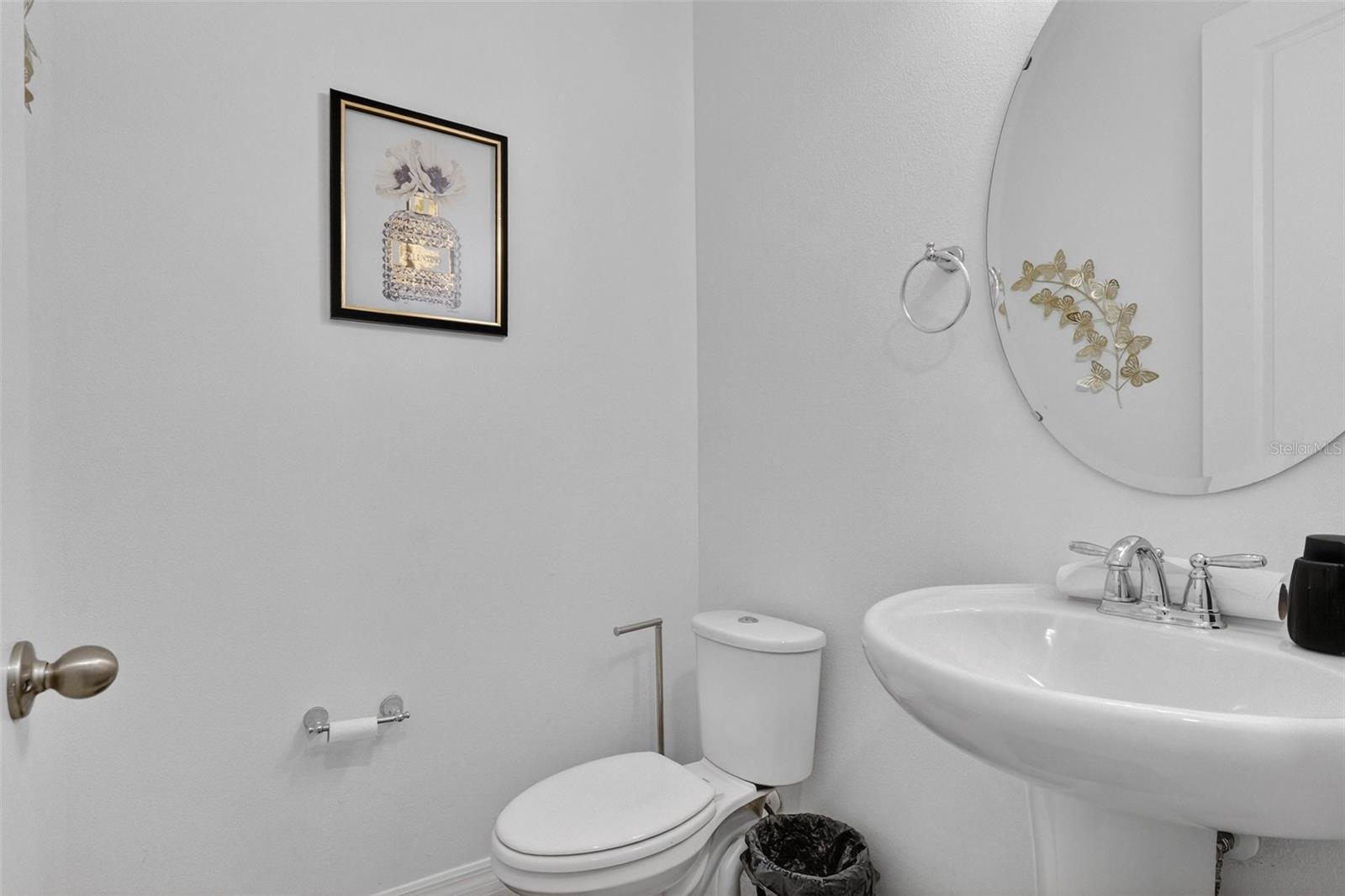 Image 21 of 77 For 832 Longboat Drive