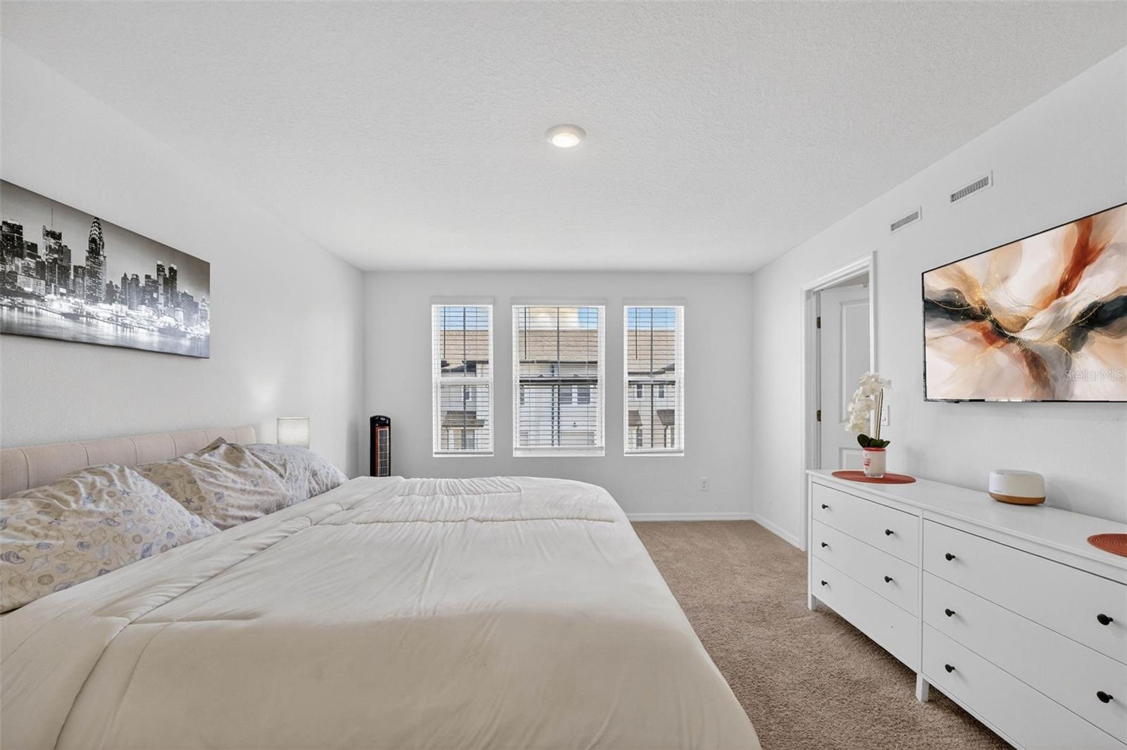 Image 23 of 77 For 832 Longboat Drive