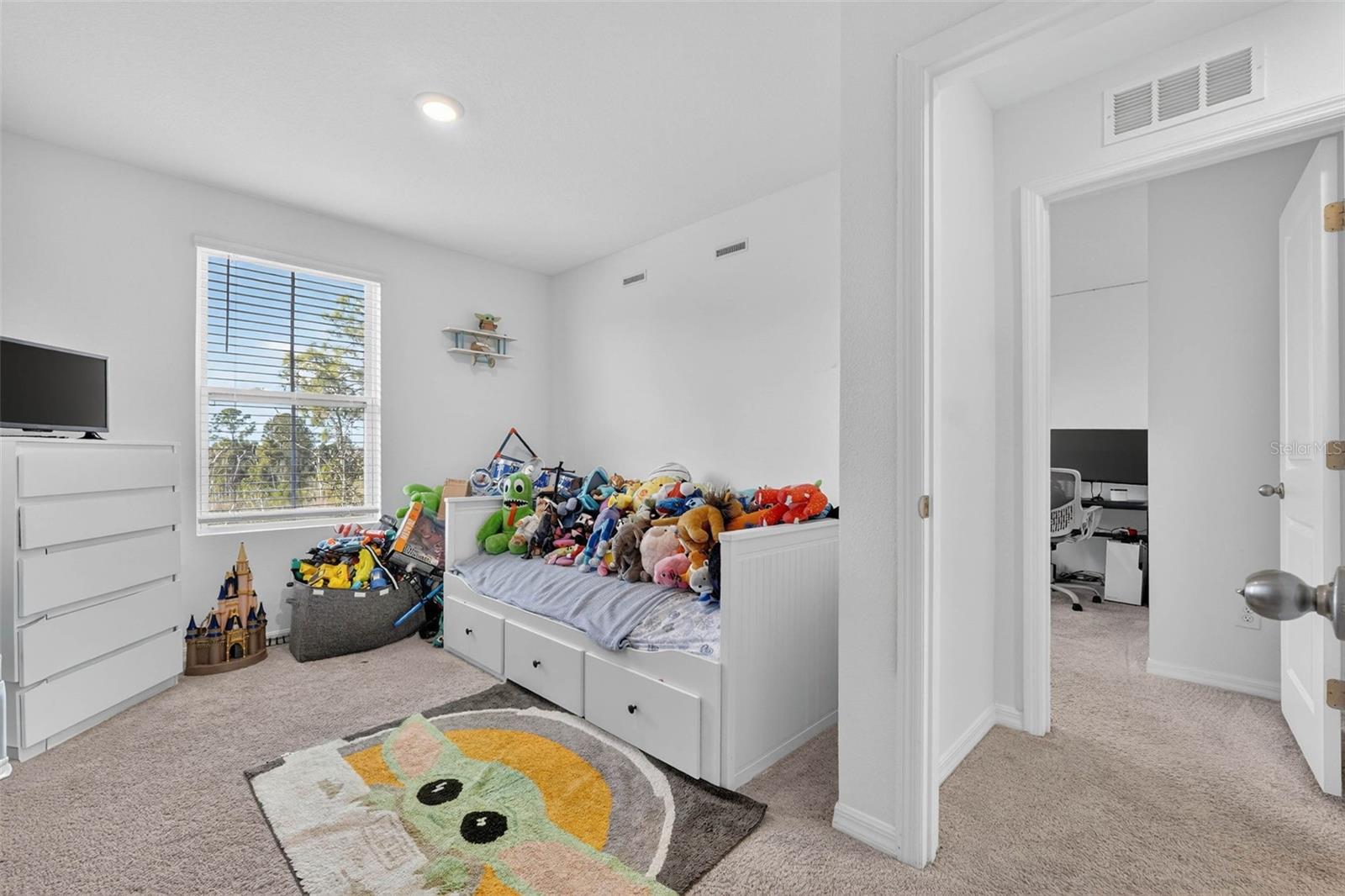 Image 35 of 77 For 832 Longboat Drive