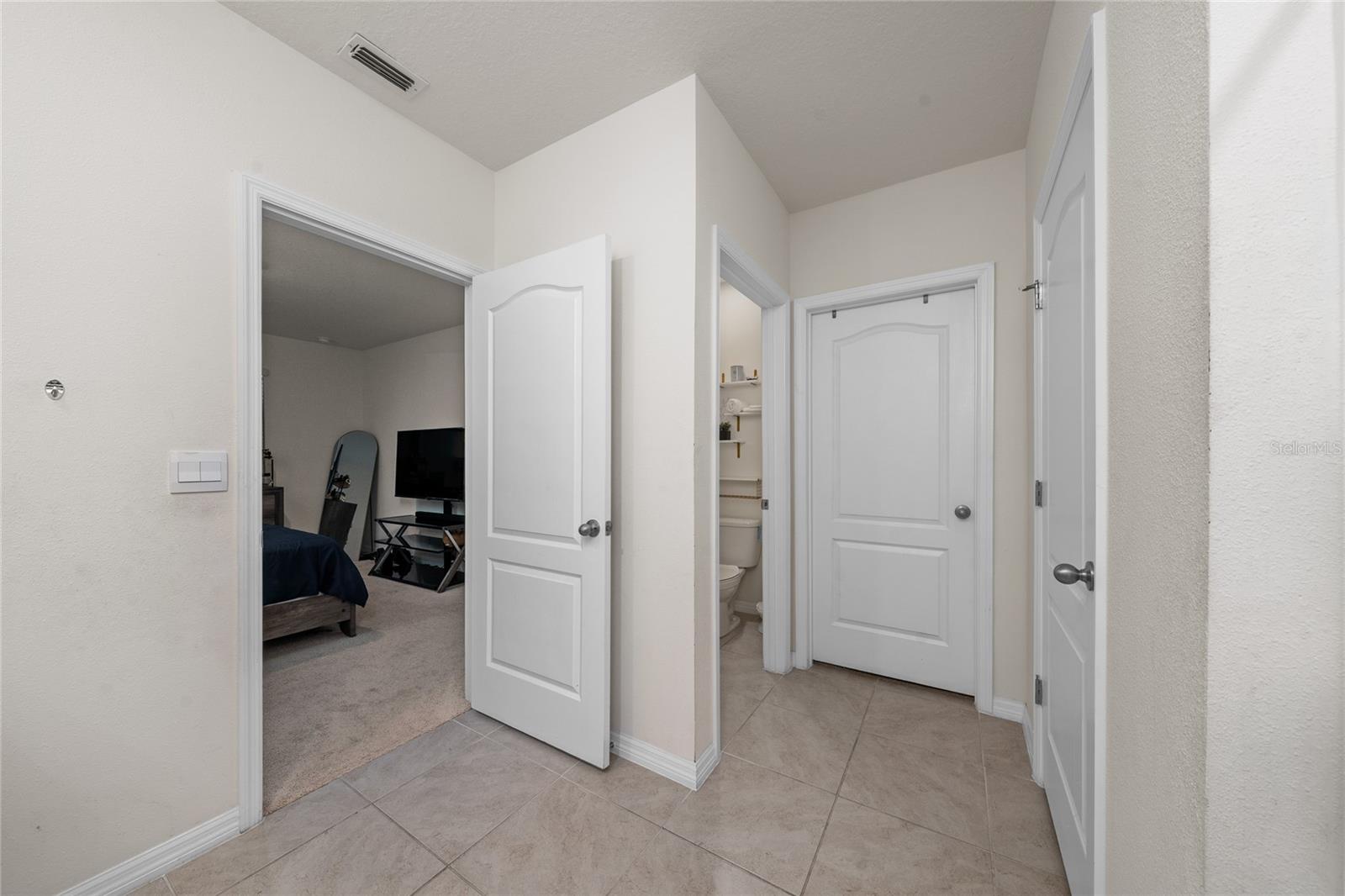 Image 30 of 36 For 1511 Wax Myrtle Way