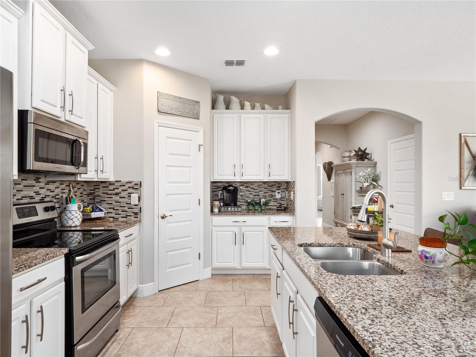 Image 9 of 38 For 1729 Benoit Terrace