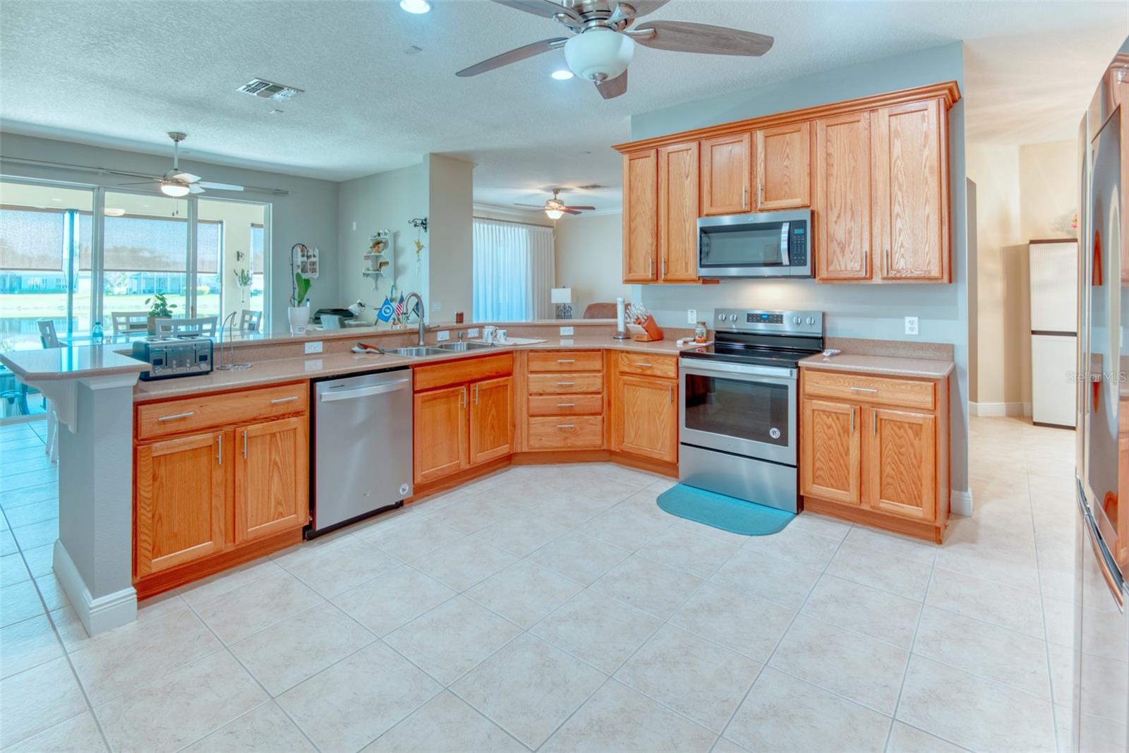 Image 18 of 56 For 729 Glendora Drive