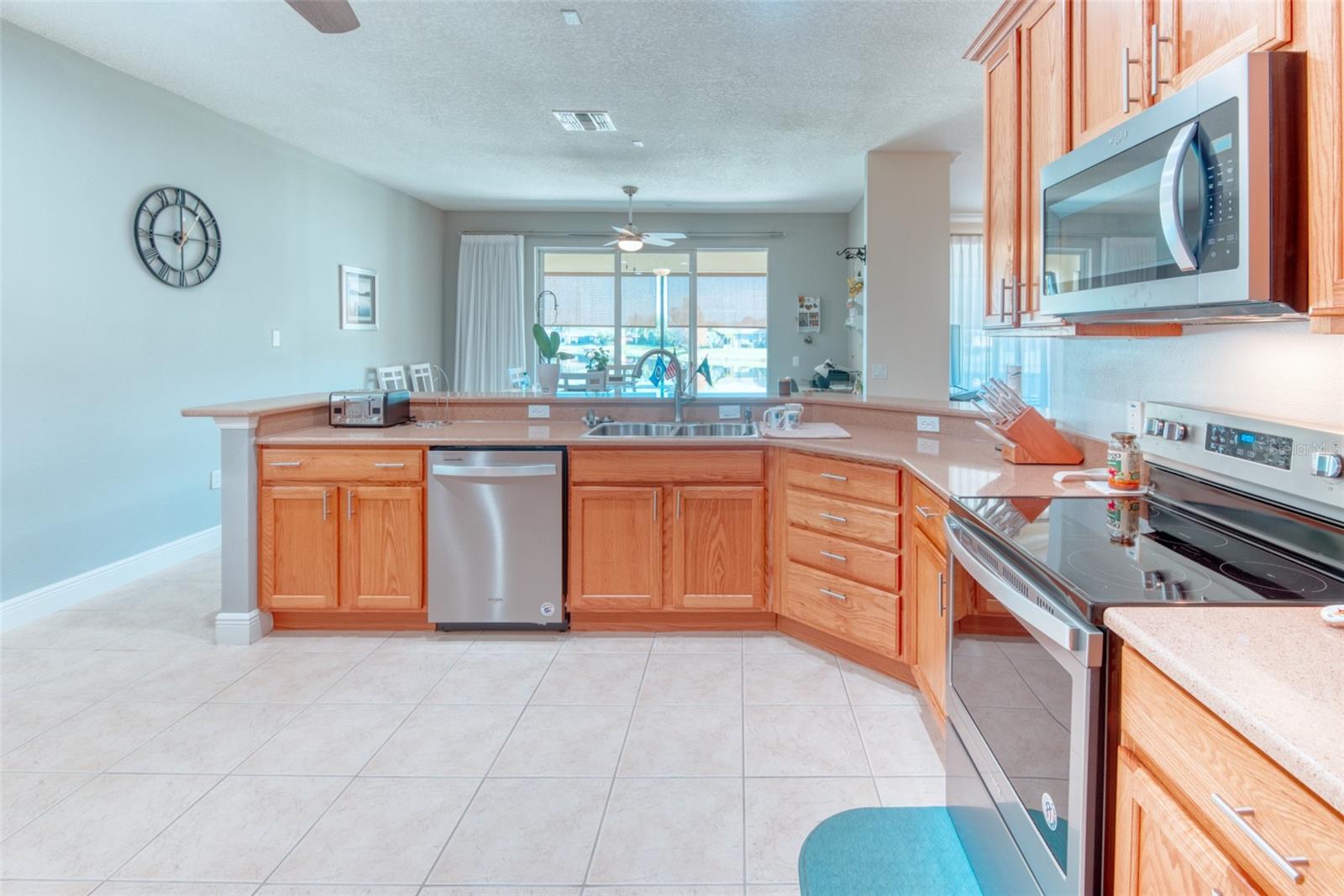 Image 19 of 56 For 729 Glendora Drive