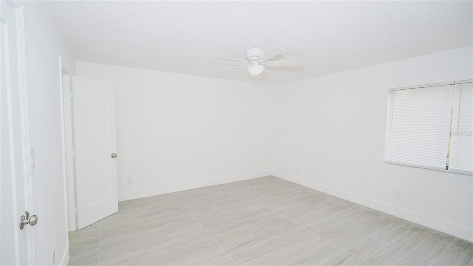 Image 15 of 19 For 4368 Lake Parkway 203