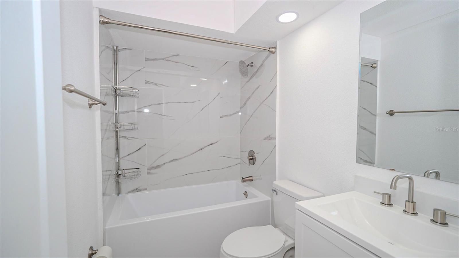 Image 17 of 19 For 4368 Lake Parkway 203