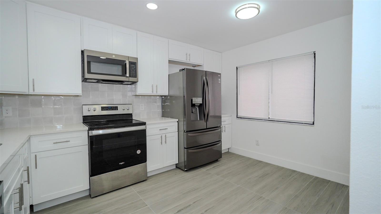 Image 3 of 19 For 4368 Lake Parkway 203