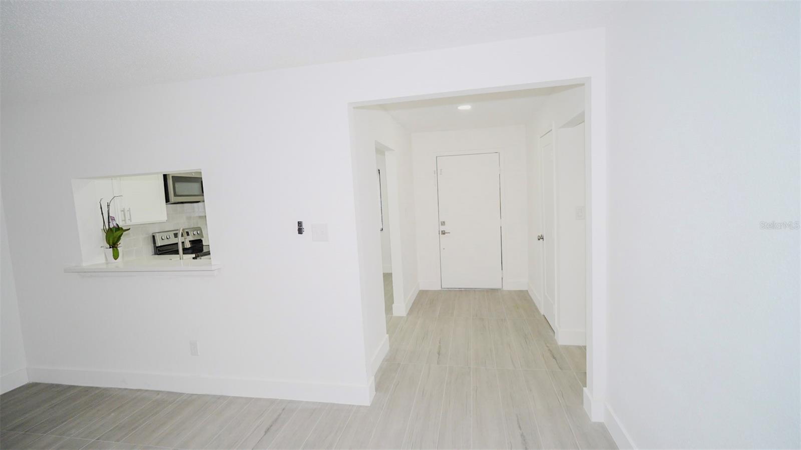 Image 8 of 19 For 4368 Lake Parkway 203