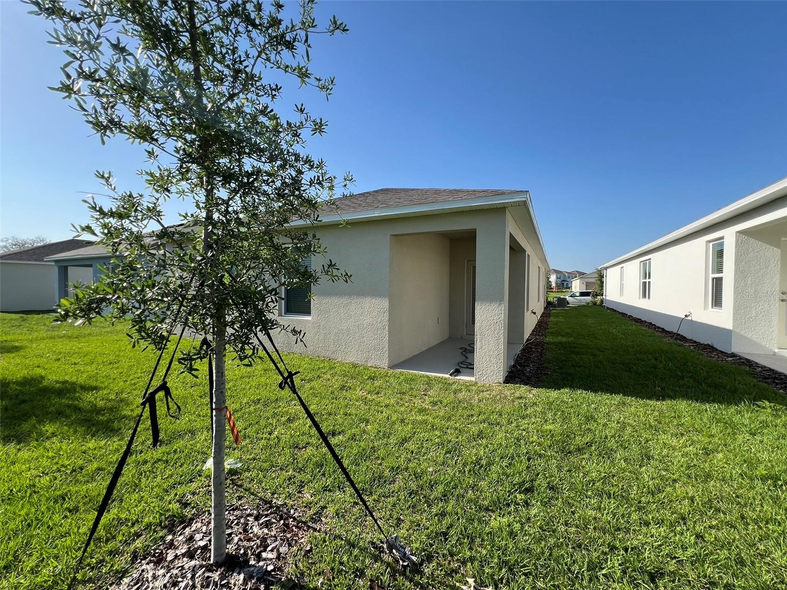 Image 21 of 27 For 1508 Ellesmere Avenue