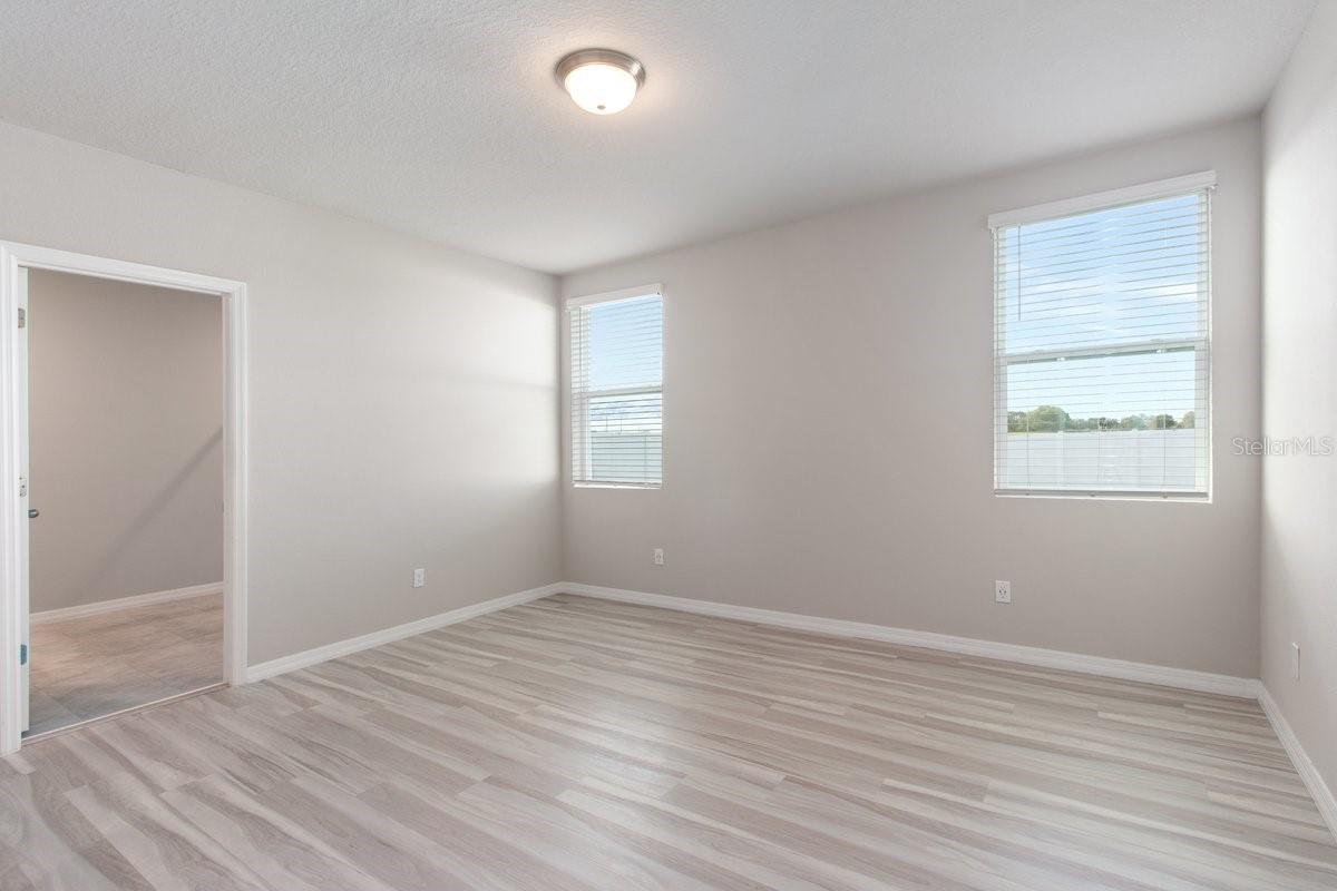 Image 17 of 27 For 280 Towns Circle