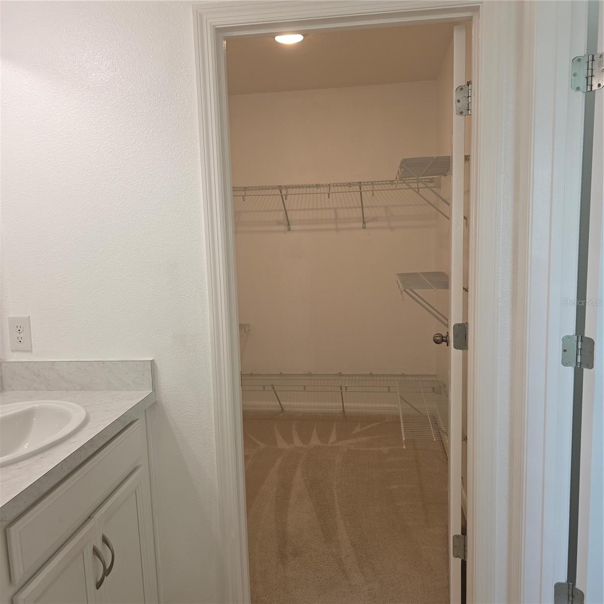 Image 15 of 98 For 943 Anna Place