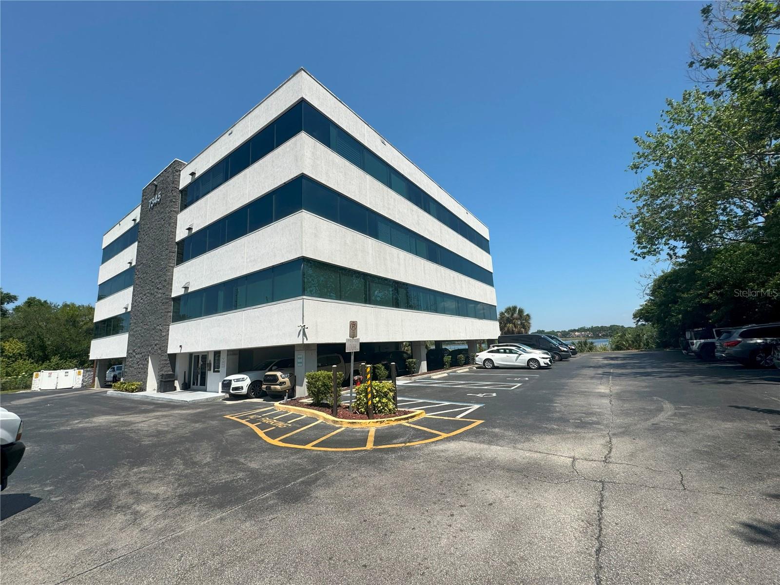 Image 2 of 8 For 7345 Sand Lake Road 307