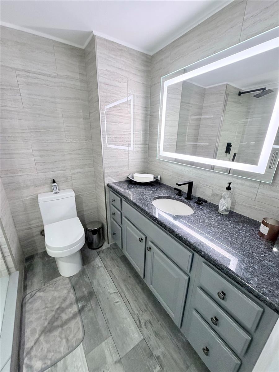 Image 20 of 62 For 880 Mandalay Avenue C501