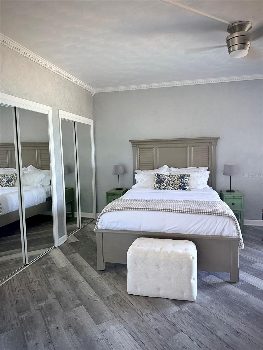 Image 21 of 62 For 880 Mandalay Avenue C501