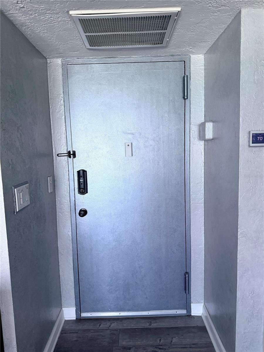 Image 32 of 62 For 880 Mandalay Avenue C501