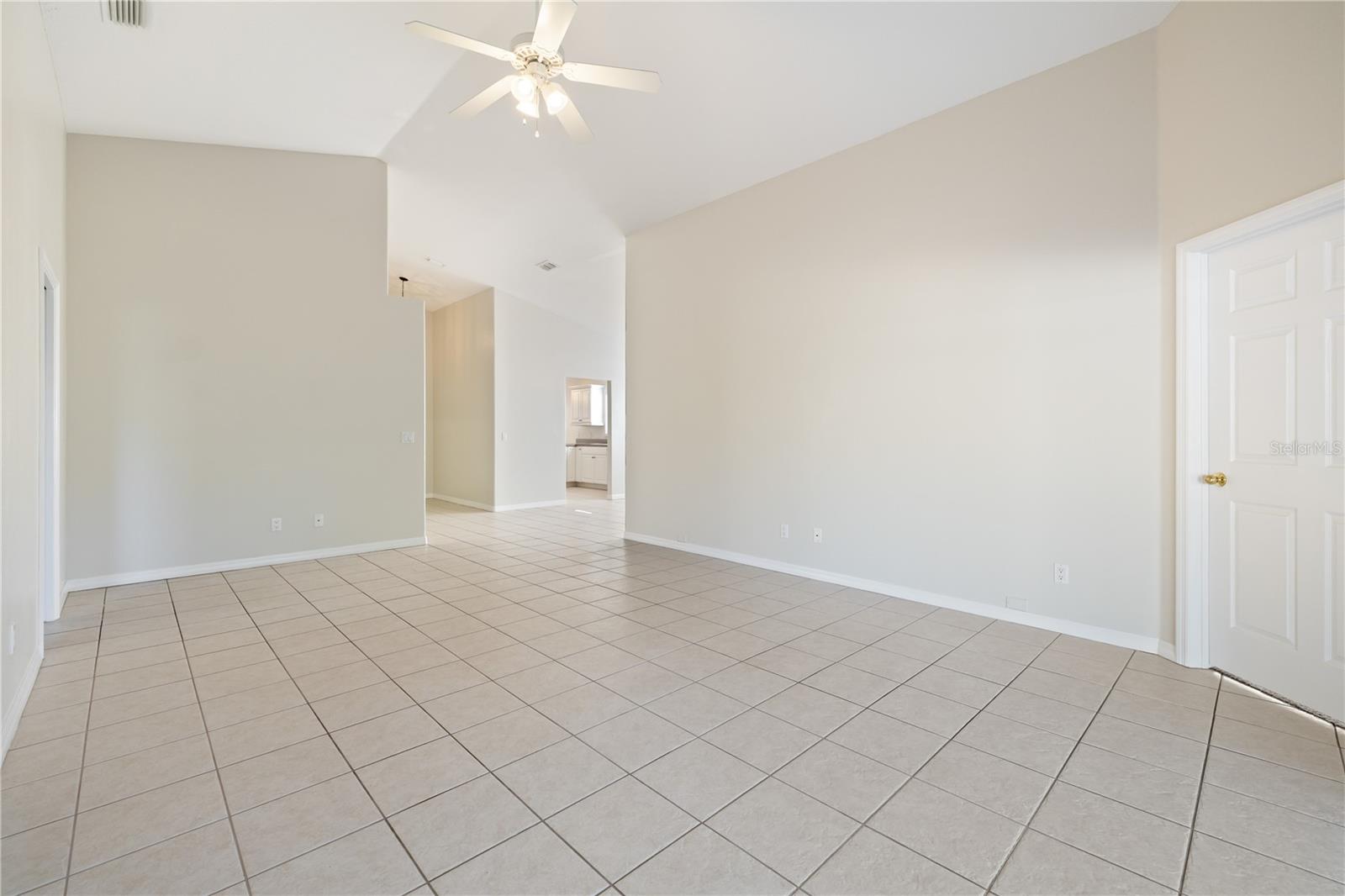 Image 4 of 39 For 3865 Osprey Pointe Circle