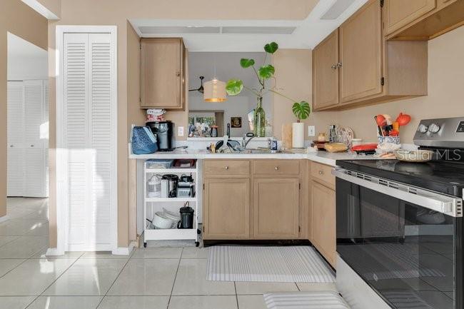 Image 17 of 32 For 14675 Laguna Beach Circle